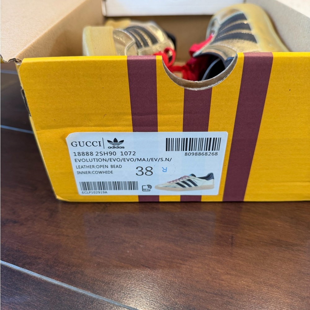 Gucci Gold and Black Sneakers with Red Accents - Picture 2 of 6